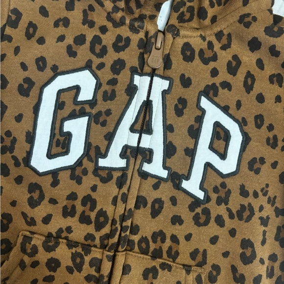 GAP leopard print toddler 2 pc sweatsuit - Picture 2 of 14